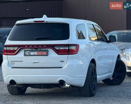 Белый Додж Дюранго, объемом двигателя 5.65 л и пробегом 106 тыс. км за 29000 $, фото 6 на Automoto.ua