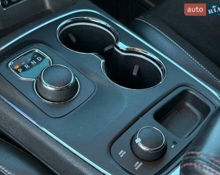 Белый Додж Дюранго, объемом двигателя 5.65 л и пробегом 106 тыс. км за 29000 $, фото 36 на Automoto.ua