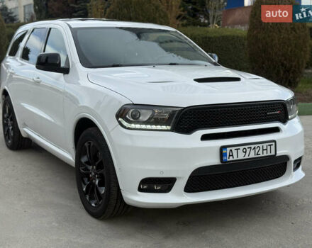 Белый Додж Дюранго, объемом двигателя 5.65 л и пробегом 83 тыс. км за 30200 $, фото 3 на Automoto.ua