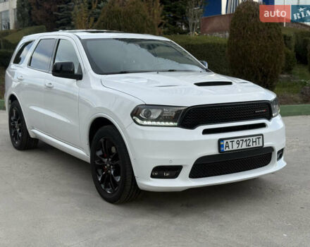 Белый Додж Дюранго, объемом двигателя 5.65 л и пробегом 83 тыс. км за 30200 $, фото 1 на Automoto.ua