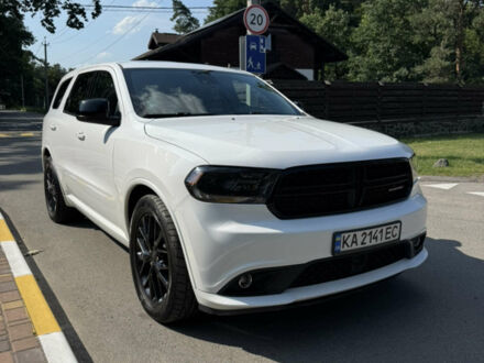 Белый Додж Дюранго, объемом двигателя 5.65 л и пробегом 198 тыс. км за 23000 $, фото 1 на Automoto.ua