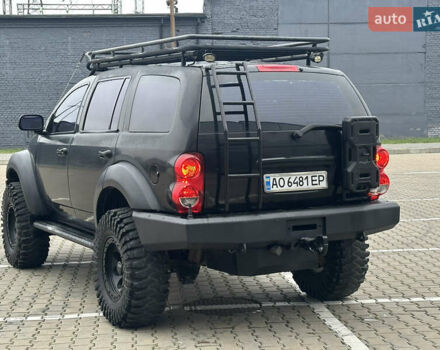 Черный Додж Дюранго, объемом двигателя 5.7 л и пробегом 160 тыс. км за 18500 $, фото 5 на Automoto.ua