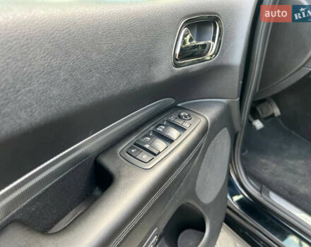 Черный Додж Дюранго, объемом двигателя 3.6 л и пробегом 80 тыс. км за 8000 $, фото 8 на Automoto.ua