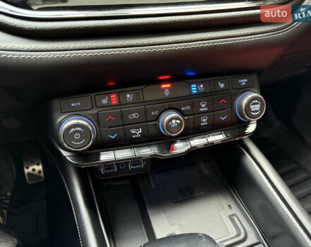 Черный Додж Дюранго, объемом двигателя 6.4 л и пробегом 106 тыс. км за 42000 $, фото 20 на Automoto.ua