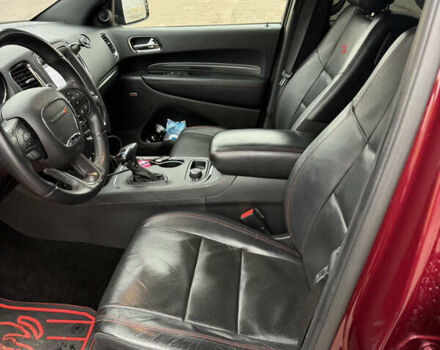 Красный Додж Дюранго, объемом двигателя 5.65 л и пробегом 195 тыс. км за 27000 $, фото 6 на Automoto.ua