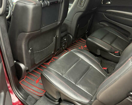 Красный Додж Дюранго, объемом двигателя 5.65 л и пробегом 195 тыс. км за 27000 $, фото 5 на Automoto.ua