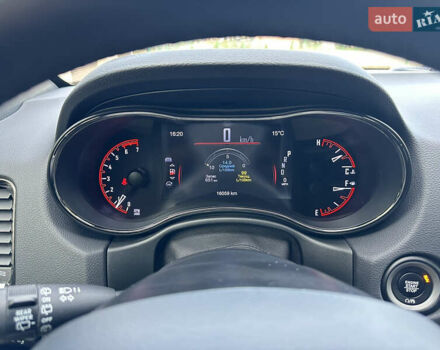 Красный Додж Дюранго, объемом двигателя 5.65 л и пробегом 37 тыс. км за 39900 $, фото 23 на Automoto.ua