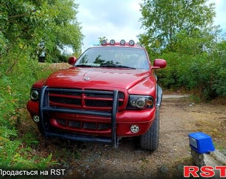Красный Додж Дюранго, объемом двигателя 5.2 л и пробегом 360 тыс. км за 7500 $, фото 1 на Automoto.ua