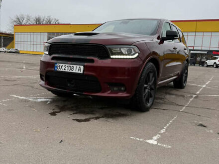 Красный Додж Дюранго, объемом двигателя 5.65 л и пробегом 195 тыс. км за 27000 $, фото 1 на Automoto.ua