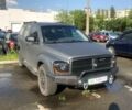 Сірий Додж Durango, об'ємом двигуна 5 л та пробігом 300 тис. км за 8000 $, фото 1 на Automoto.ua