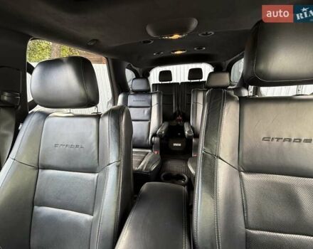 Серый Додж Дюранго, объемом двигателя 3.6 л и пробегом 228 тыс. км за 18500 $, фото 25 на Automoto.ua