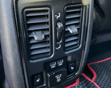 Серый Додж Дюранго, объемом двигателя 5.7 л и пробегом 89 тыс. км за 33500 $, фото 5 на Automoto.ua