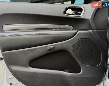 Сірий Додж Durango, об'ємом двигуна 5.65 л та пробігом 134 тис. км за 28699 $, фото 26 на Automoto.ua