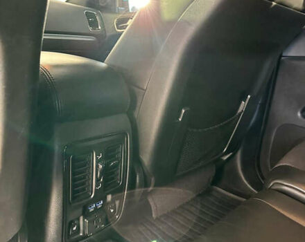 Серый Додж Дюранго, объемом двигателя 5.65 л и пробегом 134 тыс. км за 28999 $, фото 13 на Automoto.ua