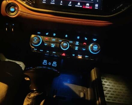 Серый Додж Дюранго, объемом двигателя 5.65 л и пробегом 45 тыс. км за 49500 $, фото 37 на Automoto.ua