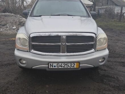 Серый Додж Дюранго, объемом двигателя 4.7 л и пробегом 223 тыс. км за 4699 $, фото 1 на Automoto.ua