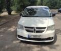 Белый Додж Гранд Караван, объемом двигателя 3.6 л и пробегом 300 тыс. км за 9000 $, фото 1 на Automoto.ua