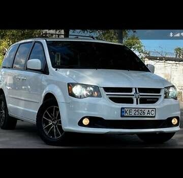 Білий Додж Гранд Караван, об'ємом двигуна 3.6 л та пробігом 182 тис. км за 12300 $, фото 2 на Automoto.ua