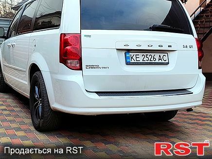 Білий Додж Гранд Караван, об'ємом двигуна 3.6 л та пробігом 180 тис. км за 14800 $, фото 1 на Automoto.ua