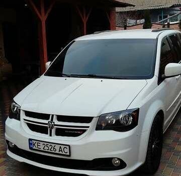 Білий Додж Гранд Караван, об'ємом двигуна 3.6 л та пробігом 182 тис. км за 12300 $, фото 16 на Automoto.ua