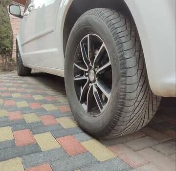 Білий Додж Гранд Караван, об'ємом двигуна 3.6 л та пробігом 182 тис. км за 12300 $, фото 13 на Automoto.ua