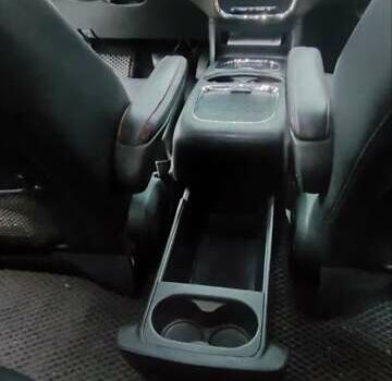 Білий Додж Гранд Караван, об'ємом двигуна 3.6 л та пробігом 182 тис. км за 12300 $, фото 8 на Automoto.ua