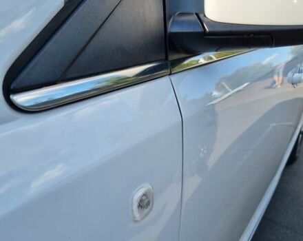 Белый Додж Гранд Караван, объемом двигателя 3.6 л и пробегом 200 тыс. км за 16000 $, фото 4 на Automoto.ua