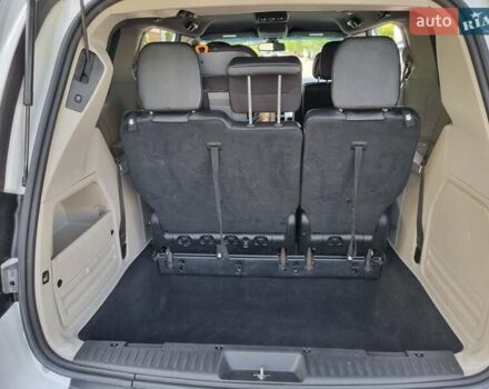 Белый Додж Гранд Караван, объемом двигателя 3.6 л и пробегом 200 тыс. км за 16000 $, фото 8 на Automoto.ua