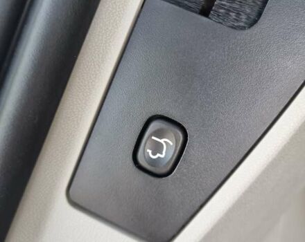 Белый Додж Гранд Караван, объемом двигателя 3.6 л и пробегом 200 тыс. км за 16000 $, фото 7 на Automoto.ua