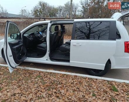 Белый Додж Гранд Караван, объемом двигателя 3.6 л и пробегом 30 тыс. км за 27000 $, фото 28 на Automoto.ua