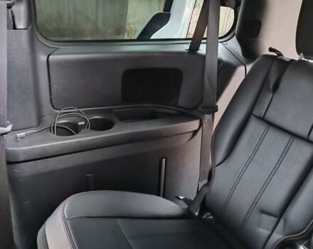 Белый Додж Гранд Караван, объемом двигателя 3.6 л и пробегом 30 тыс. км за 27000 $, фото 19 на Automoto.ua