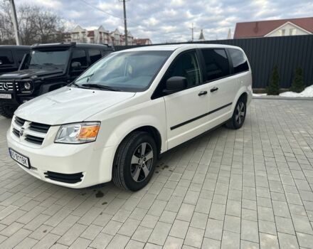 Белый Додж Гранд Караван, объемом двигателя 3.3 л и пробегом 180 тыс. км за 6800 $, фото 1 на Automoto.ua