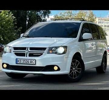 Білий Додж Гранд Караван, об'ємом двигуна 3.6 л та пробігом 182 тис. км за 12300 $, фото 1 на Automoto.ua