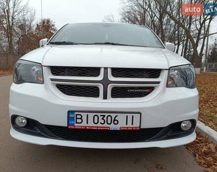 Білий Додж Гранд Караван, об'ємом двигуна 3.6 л та пробігом 30 тис. км за 27000 $, фото 1 на Automoto.ua