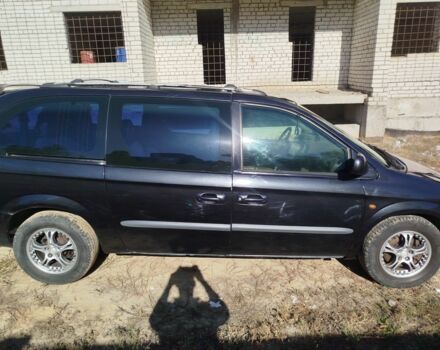 Черный Додж Гранд Караван, объемом двигателя 2.5 л и пробегом 321 тыс. км за 3300 $, фото 2 на Automoto.ua