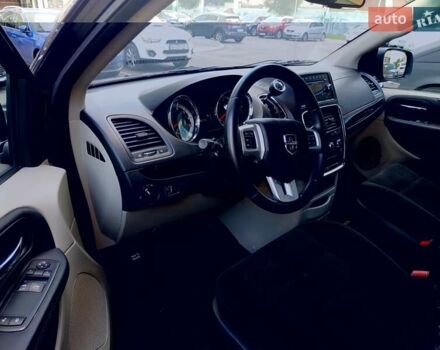 Черный Додж Гранд Караван, объемом двигателя 3.6 л и пробегом 109 тыс. км за 13500 $, фото 2 на Automoto.ua