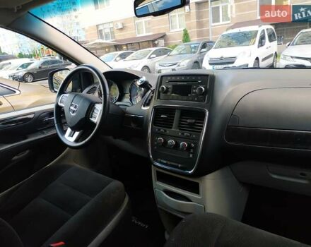 Черный Додж Гранд Караван, объемом двигателя 3.6 л и пробегом 109 тыс. км за 13500 $, фото 6 на Automoto.ua