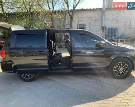 Чорний Додж Гранд Караван, об'ємом двигуна 3.61 л та пробігом 179 тис. км за 14800 $, фото 17 на Automoto.ua