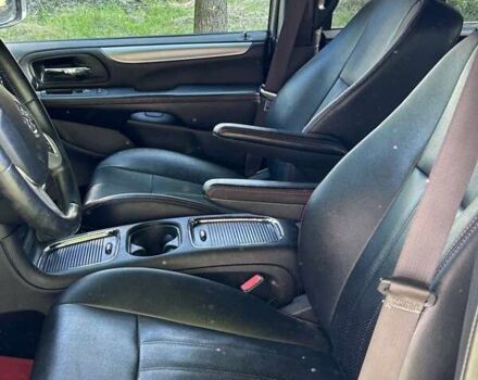 Чорний Додж Гранд Караван, об'ємом двигуна 3.6 л та пробігом 117 тис. км за 13500 $, фото 4 на Automoto.ua