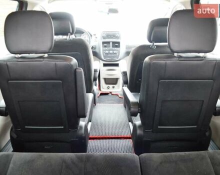 Красный Додж Гранд Караван, объемом двигателя 3.6 л и пробегом 79 тыс. км за 12900 $, фото 34 на Automoto.ua