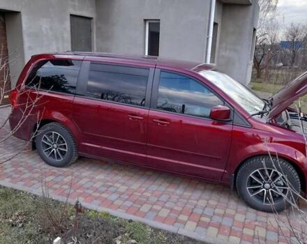 Червоний Додж Гранд Караван, об'ємом двигуна 3.61 л та пробігом 86 тис. км за 17100 $, фото 3 на Automoto.ua