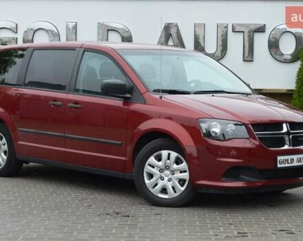 Красный Додж Гранд Караван, объемом двигателя 3.6 л и пробегом 79 тыс. км за 12900 $, фото 1 на Automoto.ua