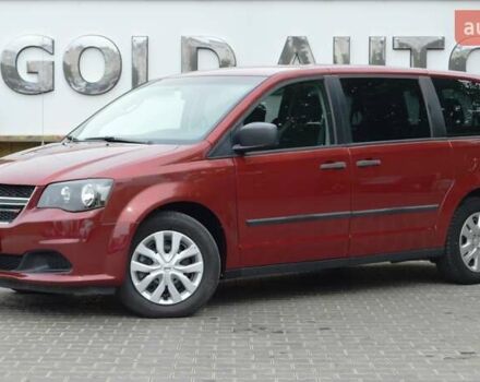 Красный Додж Гранд Караван, объемом двигателя 3.6 л и пробегом 79 тыс. км за 12900 $, фото 4 на Automoto.ua