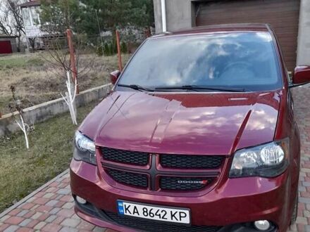 Додж Гранд Караван 2016 в Киеве на Automoto.ua Красный Додж Гранд Караван, объемом двигателя 3.61 л и пробегом 86 тыс. км за 17100 $, фото 1 на Automoto.ua