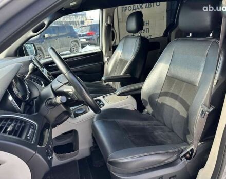 Додж Гранд Караван 2017 в Киеве на Automoto.ua Додж Гранд Караван, объемом двигателя 3.6 л и пробегом 167 тыс. км за 11990 $, фото 12 на Automoto.ua
