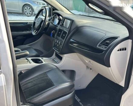 Додж Гранд Караван 2017 в Киеве на Automoto.ua Додж Гранд Караван, объемом двигателя 3.6 л и пробегом 167 тыс. км за 11990 $, фото 23 на Automoto.ua