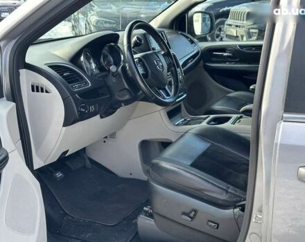 Додж Гранд Караван 2017 в Киеве на Automoto.ua Додж Гранд Караван, объемом двигателя 3.6 л и пробегом 167 тыс. км за 11990 $, фото 11 на Automoto.ua