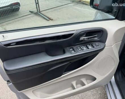 Додж Гранд Караван, об'ємом двигуна 3.6 л та пробігом 169 тис. км за 13490 $, фото 16 на Automoto.ua