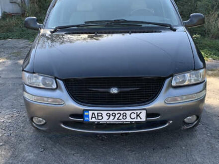 Додж Гранд Караван, объемом двигателя 2.5 л и пробегом 358 тыс. км за 4200 $, фото 1 на Automoto.ua