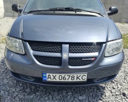 Серый Додж Гранд Караван, объемом двигателя 3.3 л и пробегом 380 тыс. км за 4850 $, фото 1 на Automoto.ua